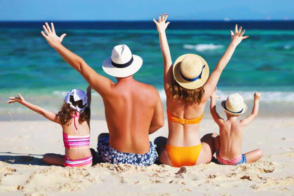 Vacanze estate 2023: un italiano su due sceglie l'estero