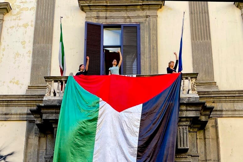 Gli studenti CAU dell'Orientale di Napoli sostengono la Palestina
