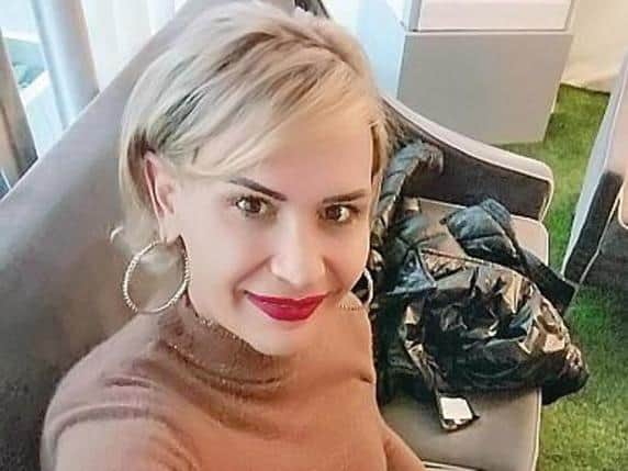 Simona Aiello, insegnante trans accettata dai suoi alunni