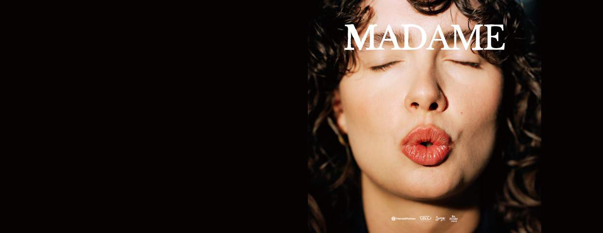 Madame chiude il suo tour teatrale al Palapartenope di Napoli