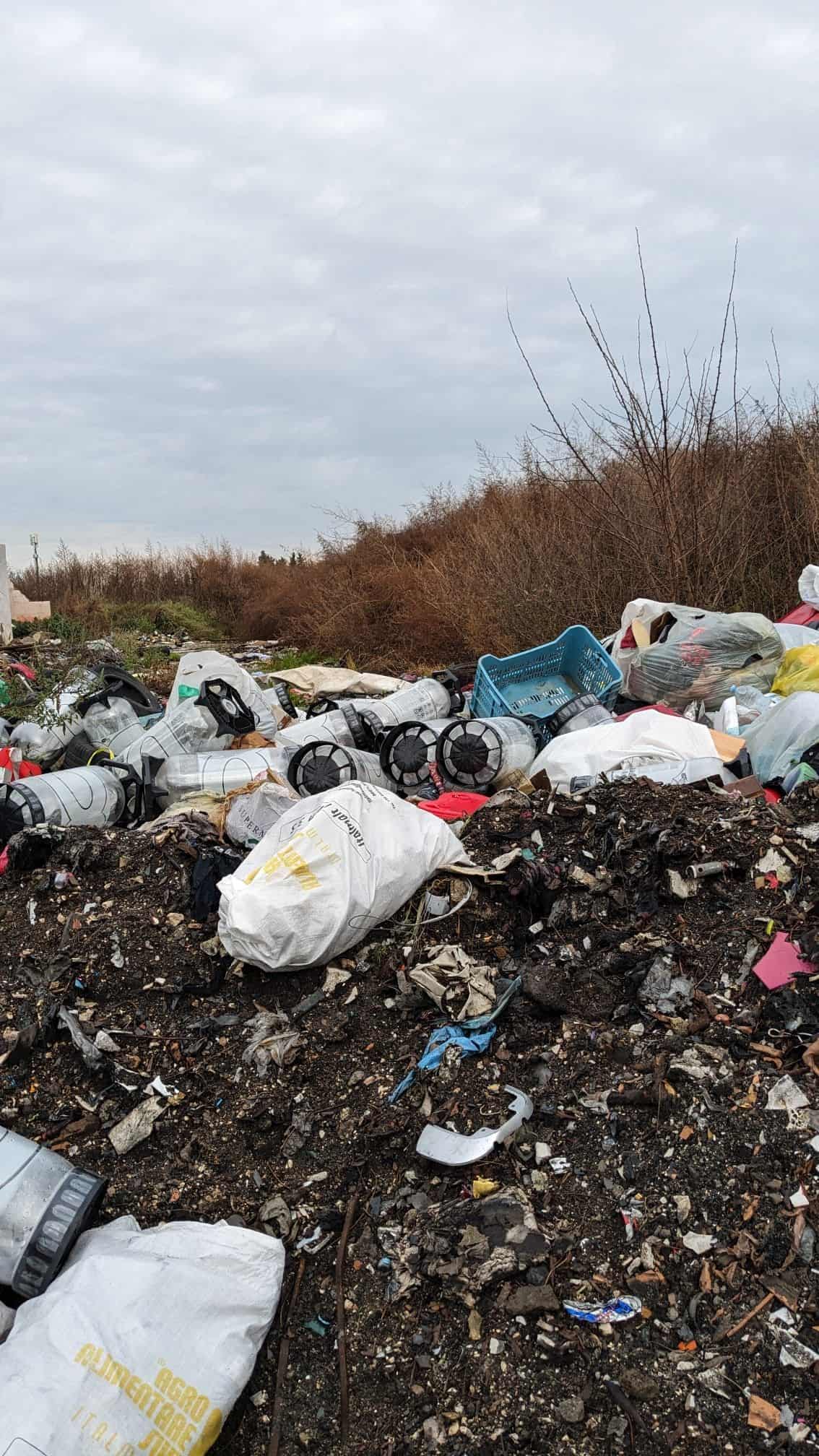 Napoli Est brucia nell’indifferenza istituzionale