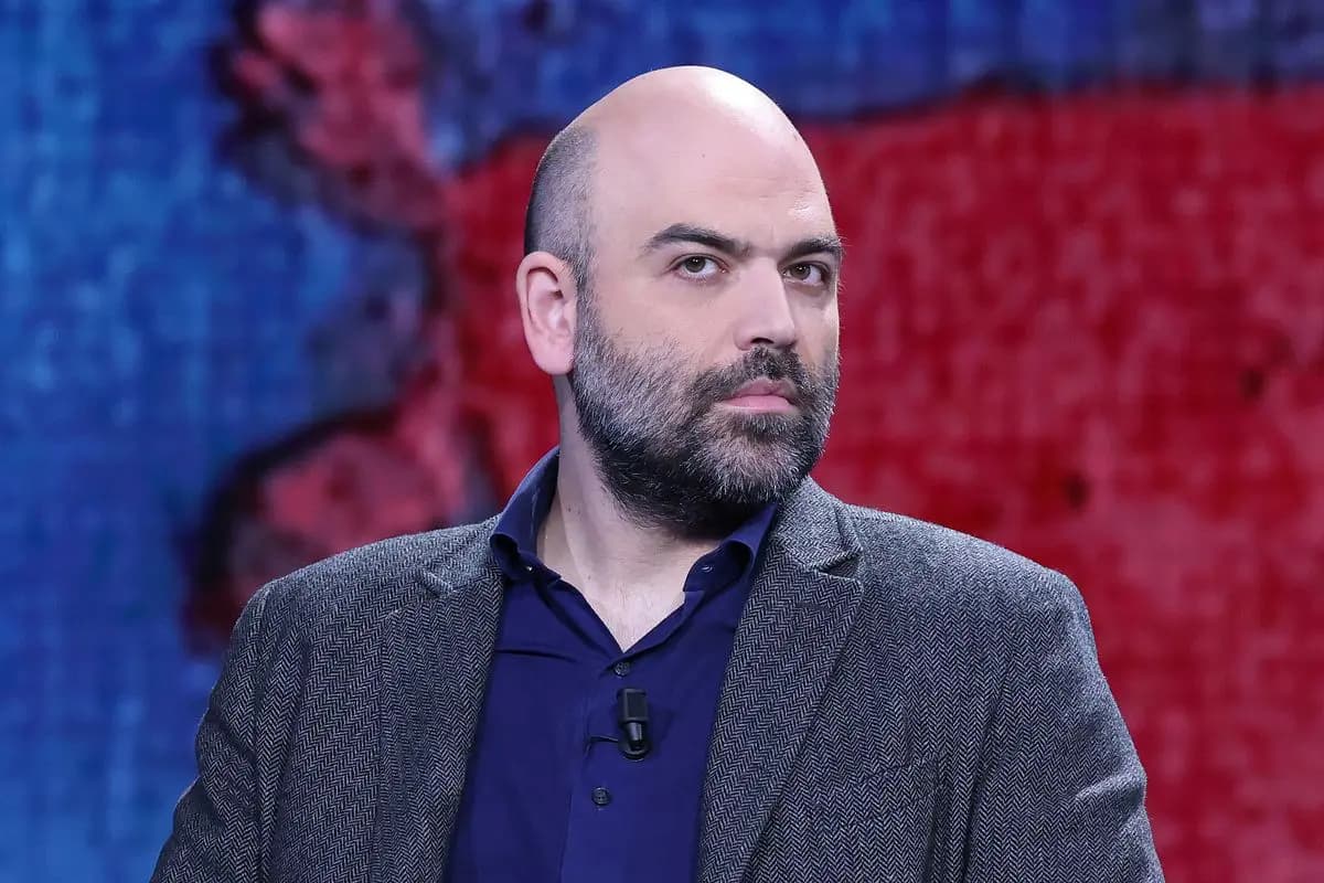 Roberto Saviano: "Governo ha imposto alla Rai di non mandare in onda la mia trasmissione su Don Diana"