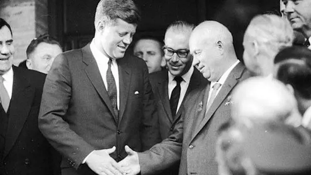 Kennedy e Khrushchev hanno evitato la Guerra Mondiale