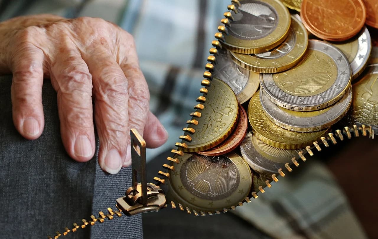 Donazioni, niente tasse sui passaggi dai genitori ai figli: ecco cosa ha deciso la Cassazione