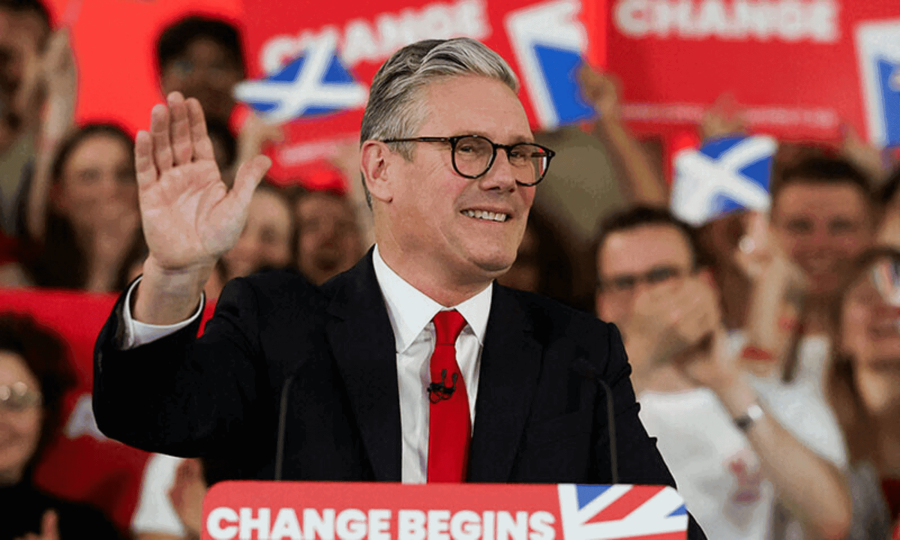 I laburisti tornano al governo in UK con Keir Starmer
