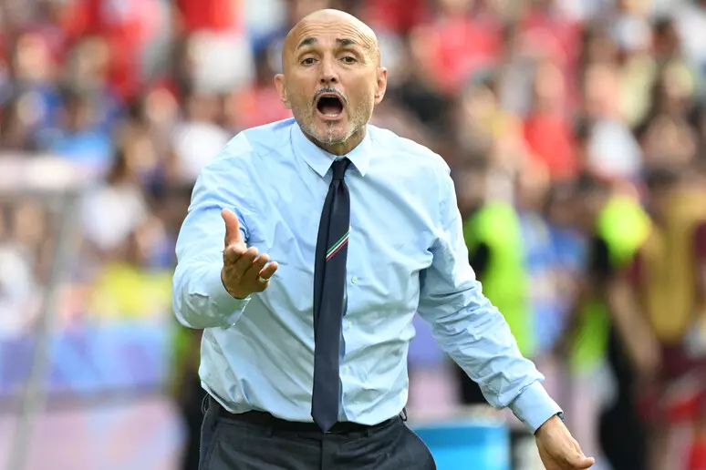 Nazionale italiana: un'analisi dentro e fuori dal campo