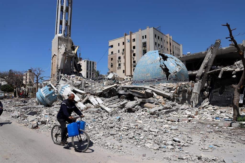 Si attende l'attacco di Israele all'Iran, ma i civili continuano a morire
