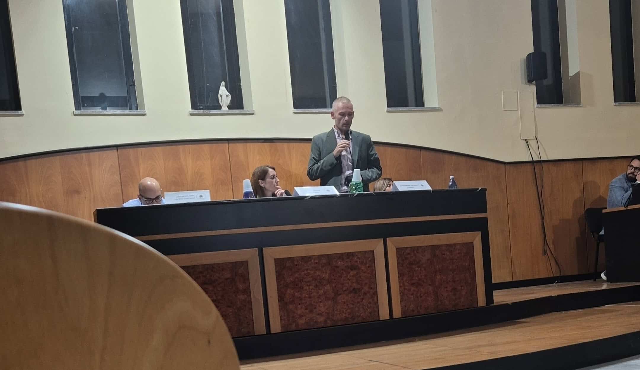 Castel Volturno. L'analisi: il consiglio comunale è ancora in campagna elettorale