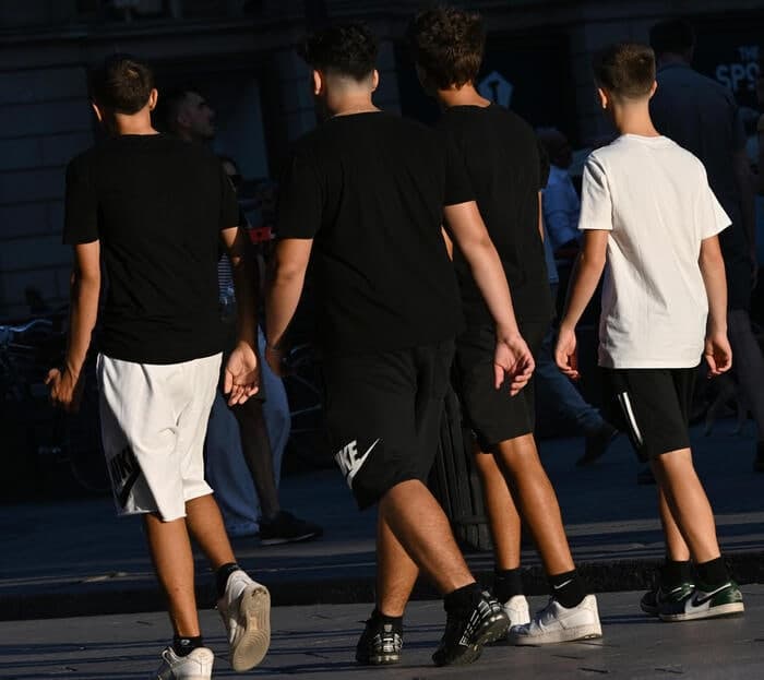 Castel Volturno vieta la vendita di coltelli ai minori