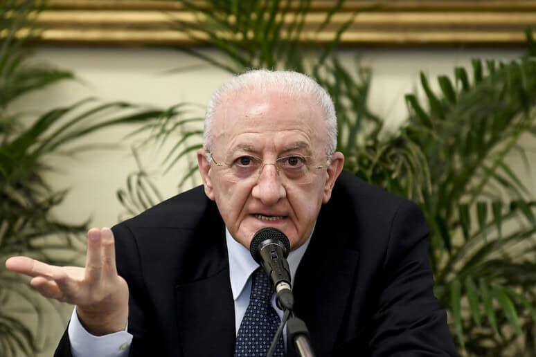 De Luca approva un bando per l'occupazione femminile