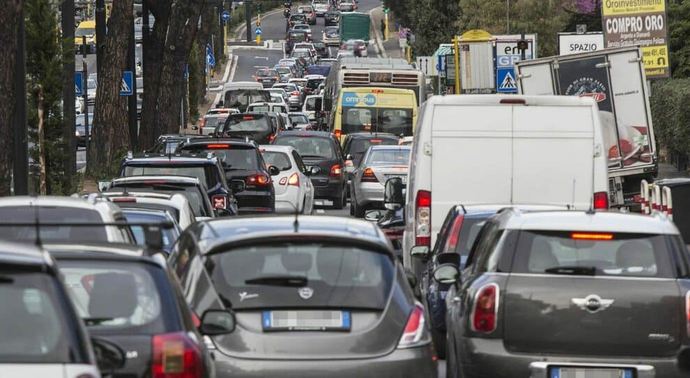 In Italia primato europeo di auto per abitanti