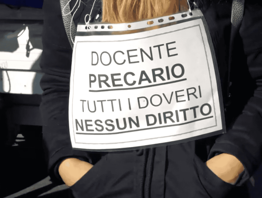 Frattamaggiore: docente precaria riceve una busta paga da un euro