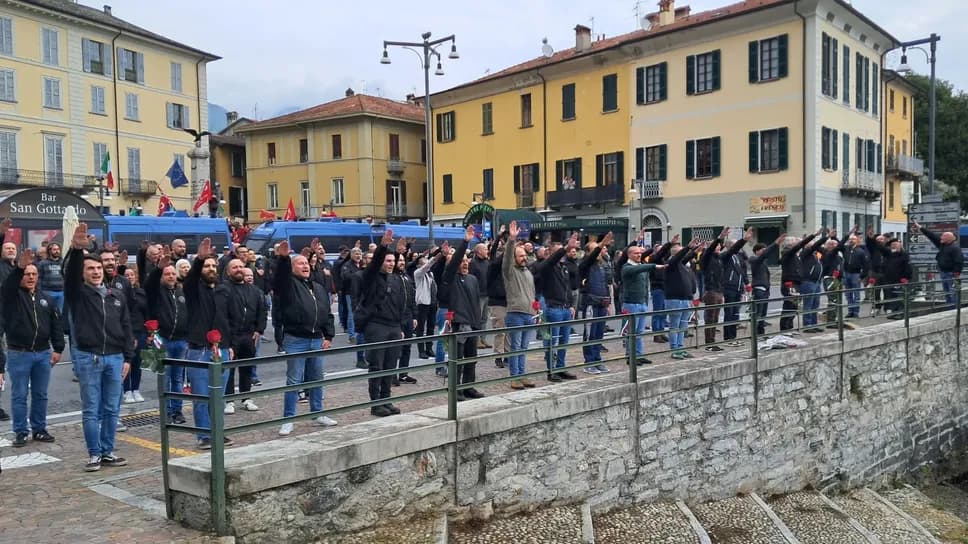 Il fascismo non esige sobrietà, a quanto pare