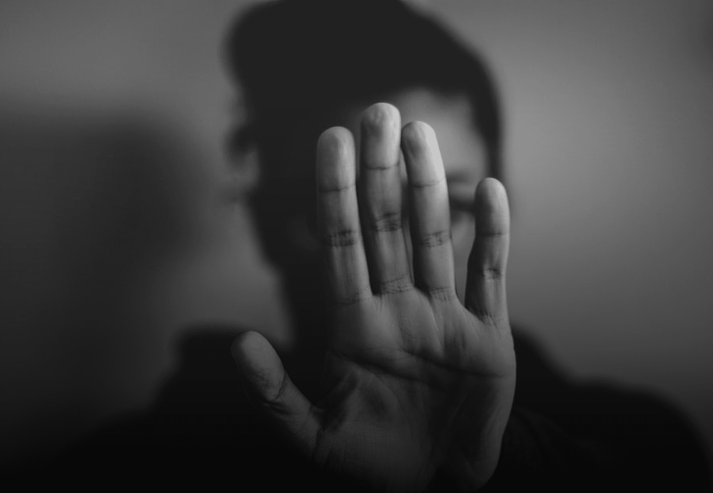Lo Stato che non ascolta: in Italia si continua a morire di femminicidio