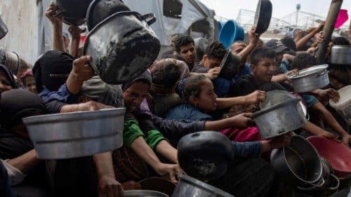 Il Consiglio comunale di Napoli si schiera con Gaza