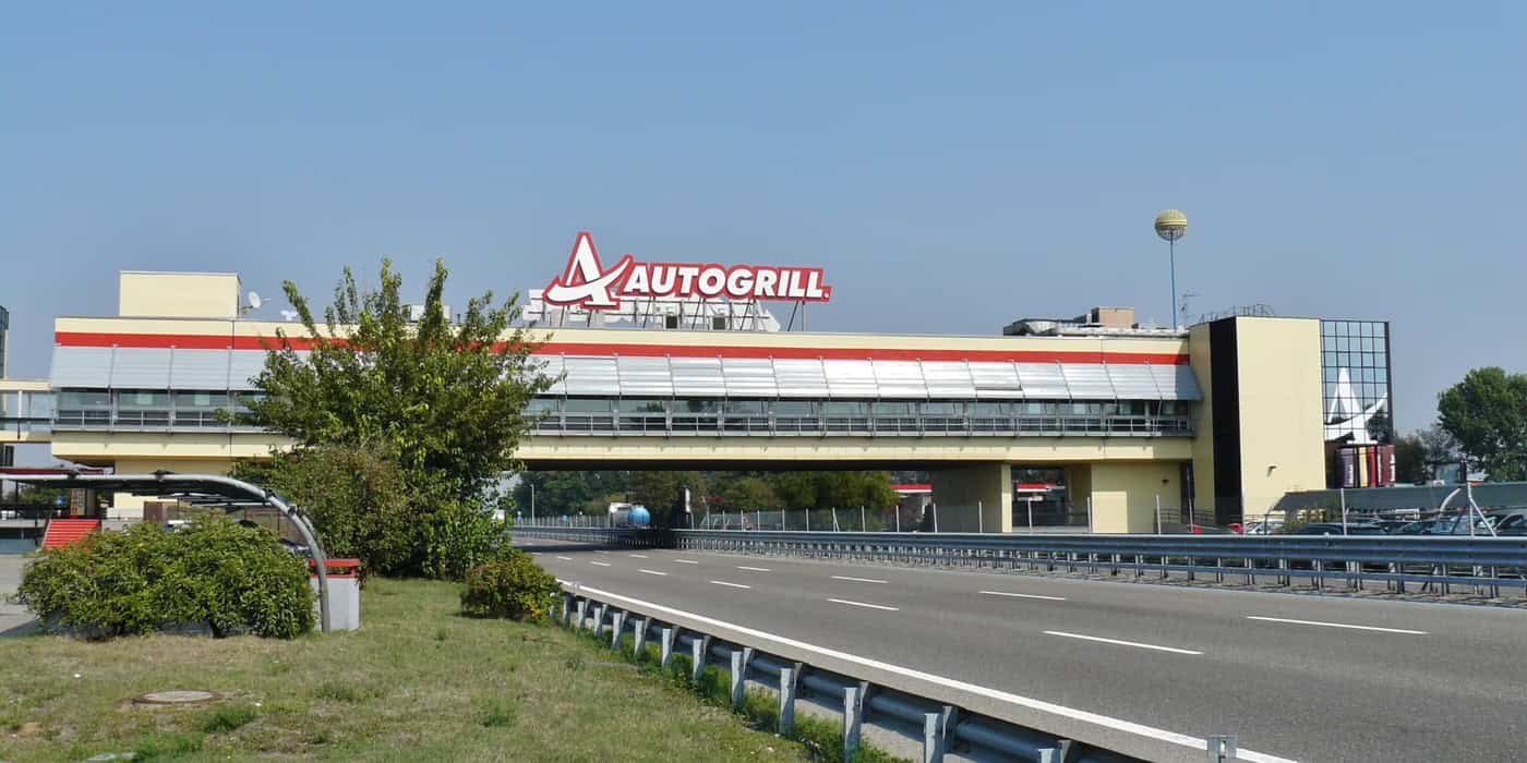 Se questa estate vuoi mangiare negli Autogrill preparati al salasso