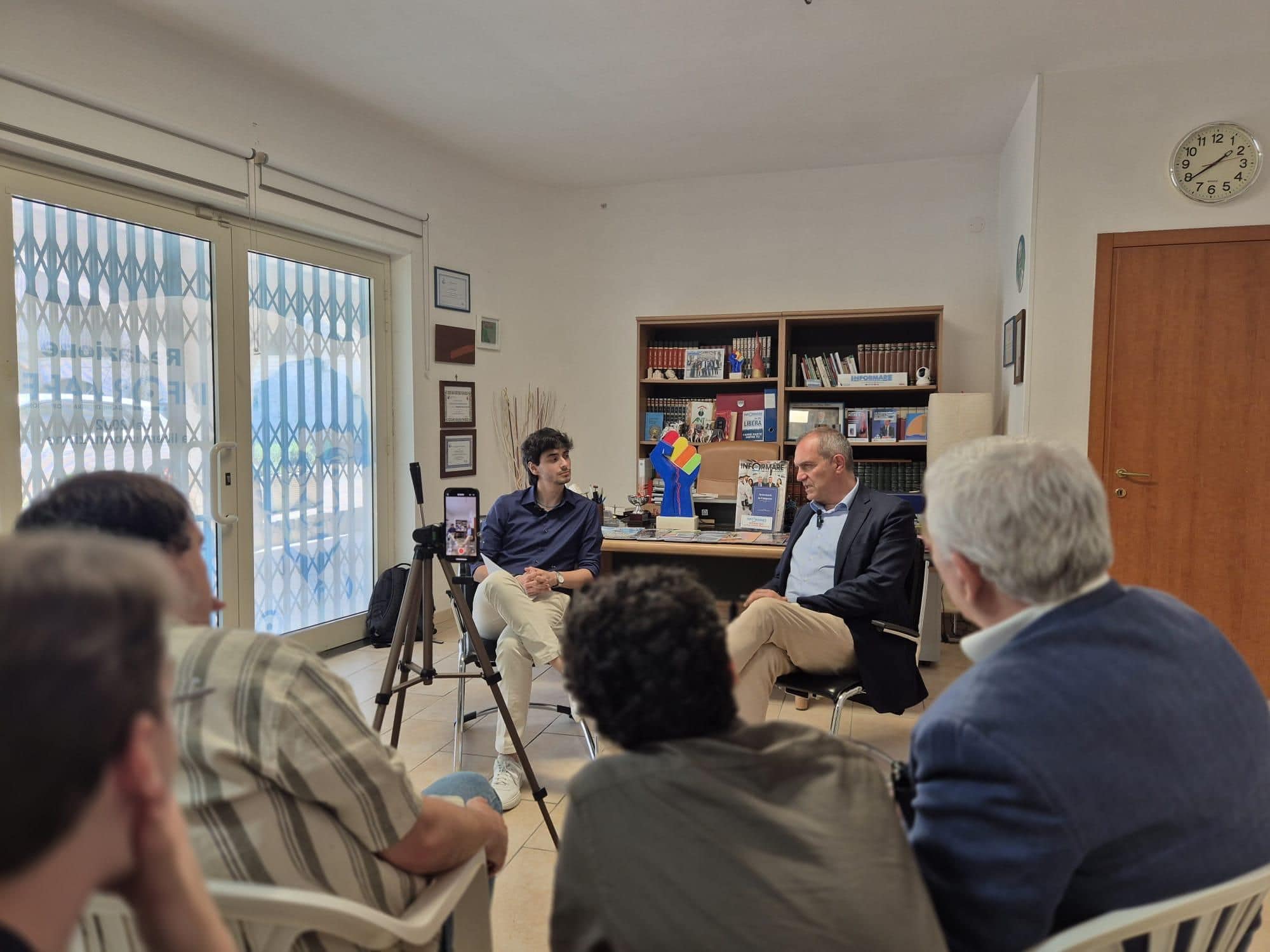 INTERVISTA. Luigi de Magistris: "Vogliono mangiarsi Napoli, e io ne ho le prove"