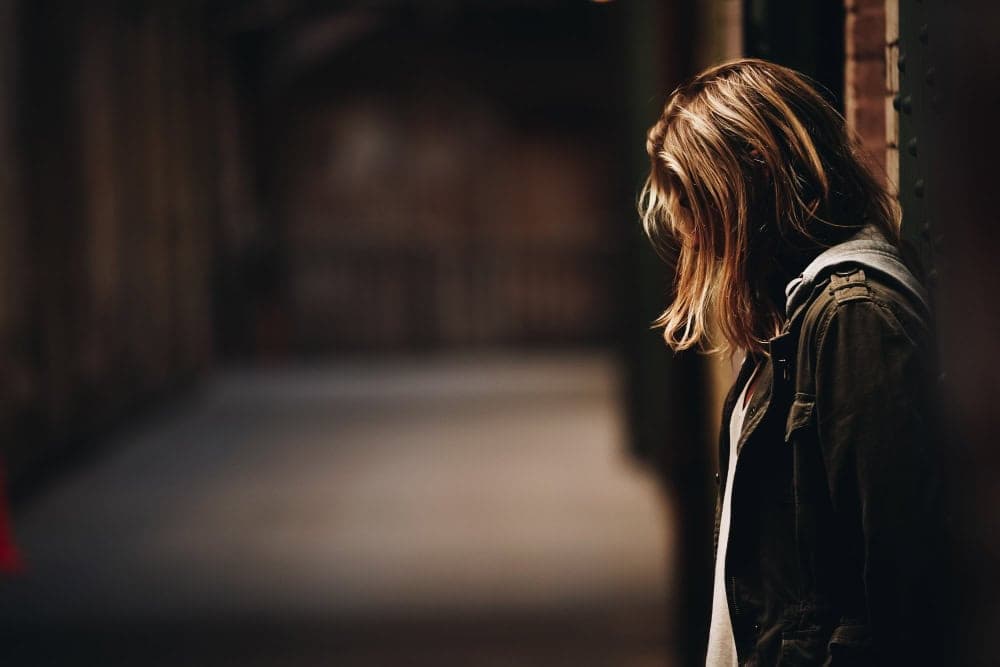 Il dolore invisibile: i minori anestetizzati e l’abuso di psicofarmaci