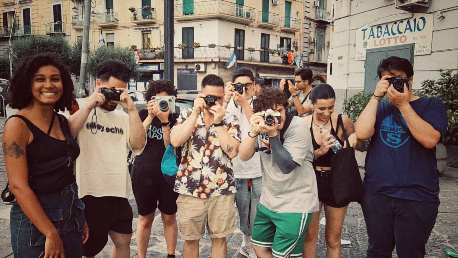 Napoli Analog: la comunità che resiste al digitale