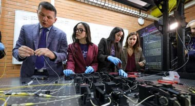 Napoli, inaugurato all'Università Federico II il laboratorio per il teletrasporto quantistico