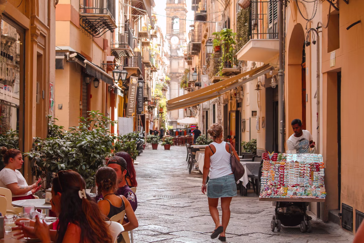 Nuove dinamiche abitative e flussi turistici: l'evoluzione delle città tra accoglienza e territorio