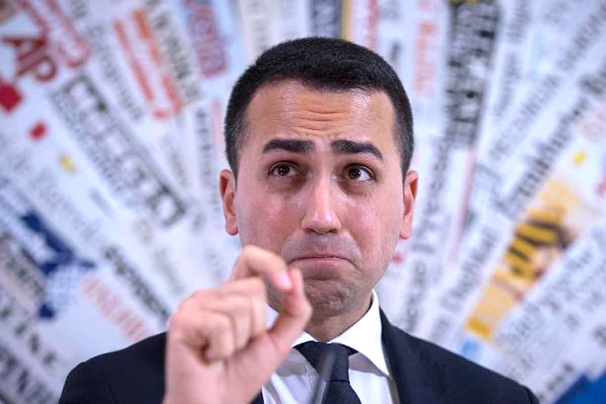Tradimento a 5 Stelle: nel contratto di Governo scompare l'identità del Movimento