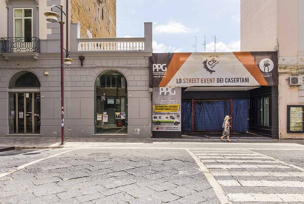 Caserta città deserta con l'arrivo dell'estate