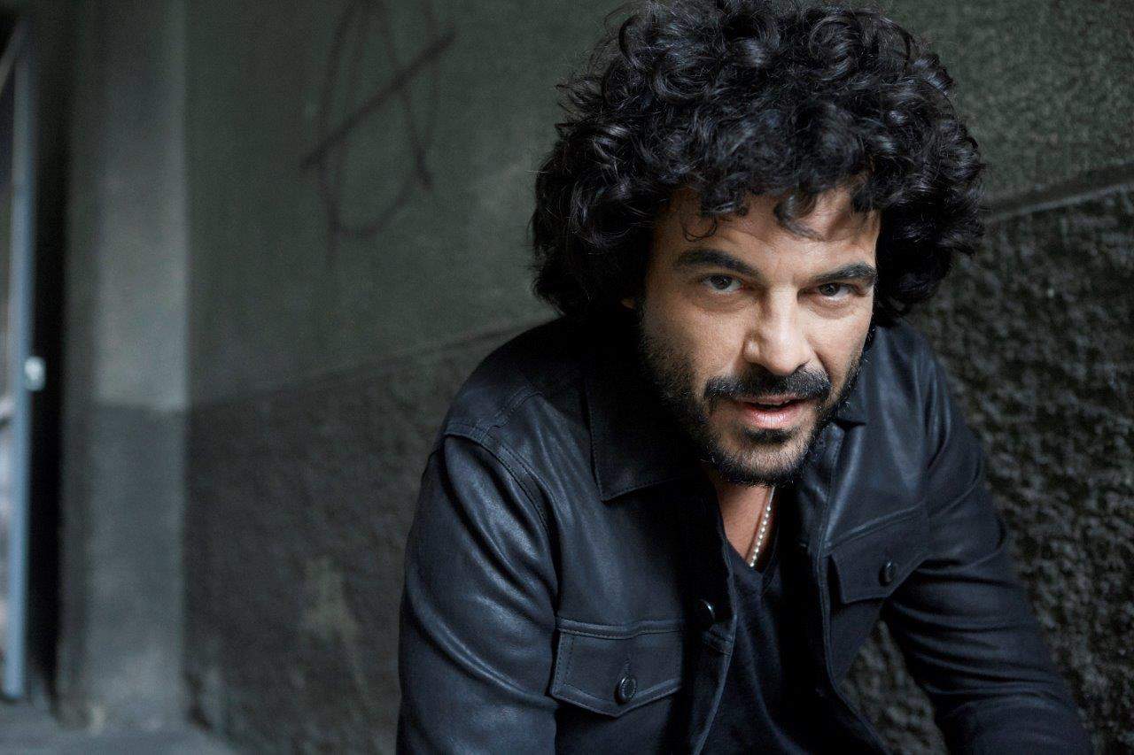 Francesco Renga porta a Napoli "L'altra metà tour"