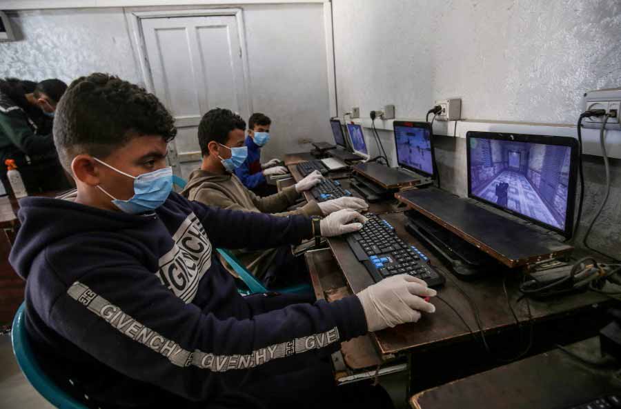Bambino-al-computer-Gaza