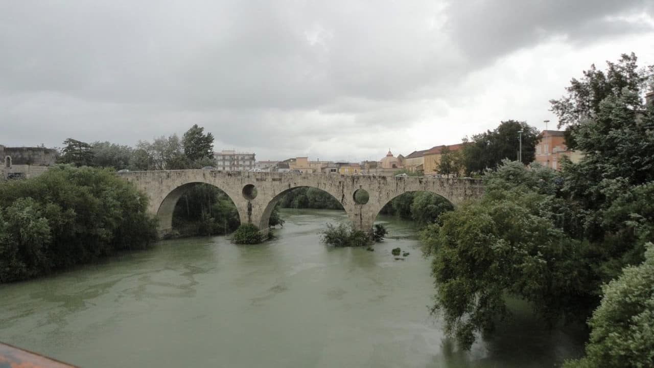 Il fiume Volturno: ad un passo dalle acque dei fuochi tra arsenico e pesticidi