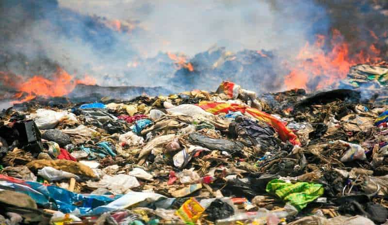 Notte d'inferno: sullo STIR e i roghi tossici la città non ha avuto risposte dall'amministrazione Mirra