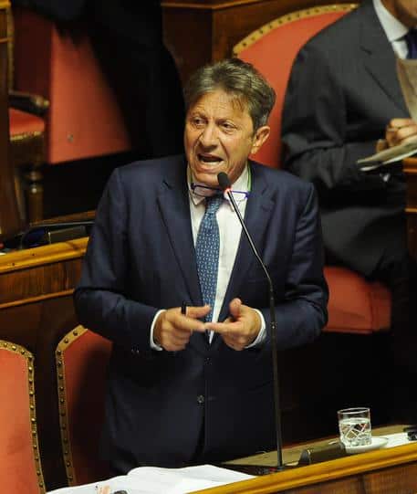 Sanità, Falanga: "Centrodestra ricostituisca l'Arsan cancellato da De Luca"
