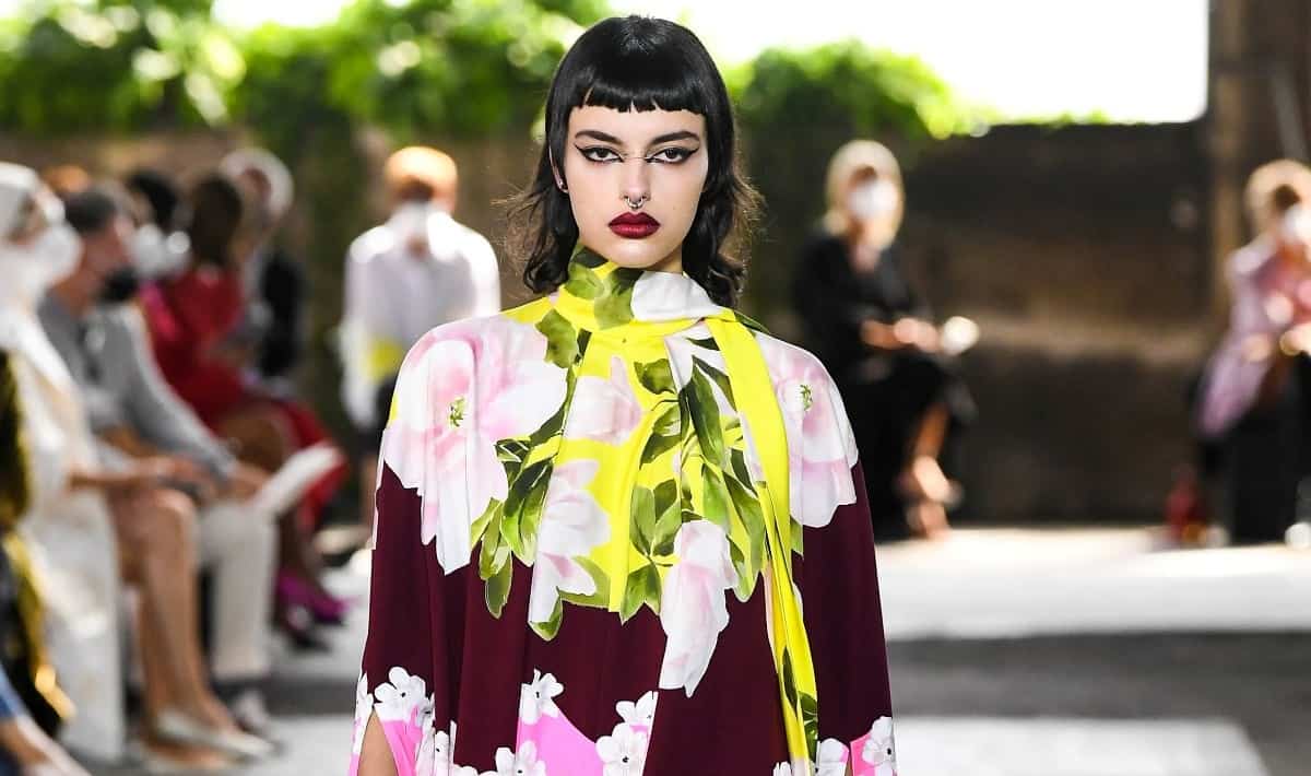 Codici romantici, novità e look Valentino