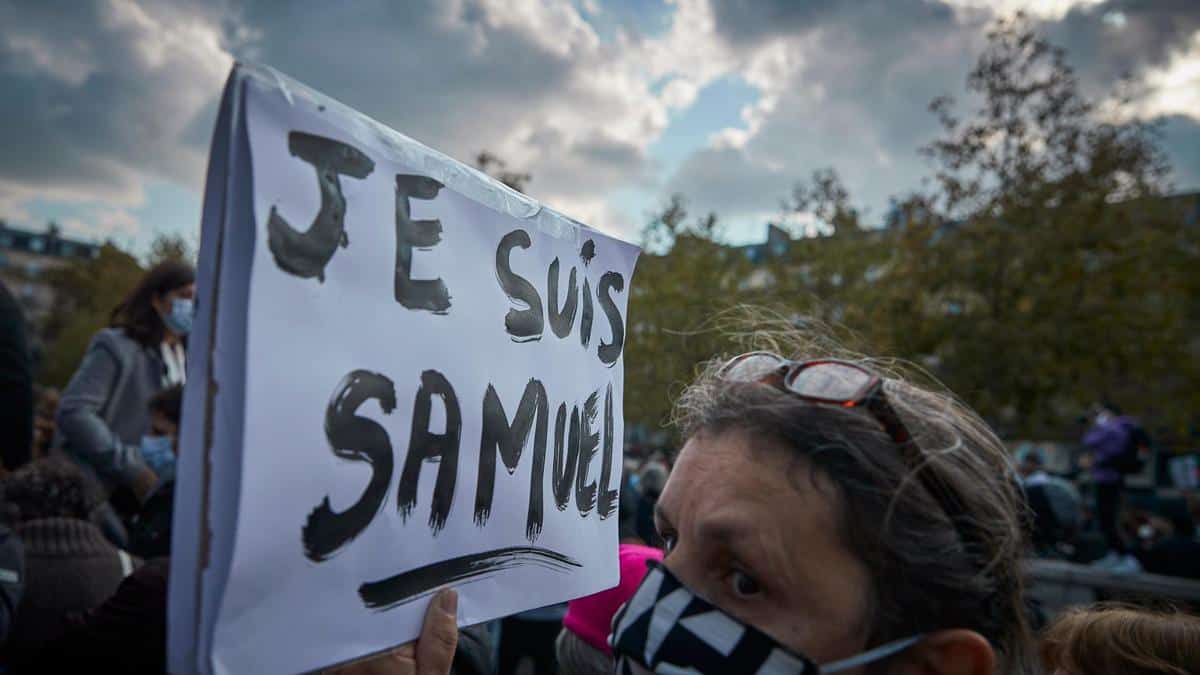 L'assassinio di Samuel Paty interroga la Francia