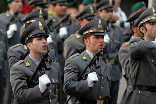 Gdf: pubblicato il bando di concorso per il reclutamento di 571 allievi finanzieri