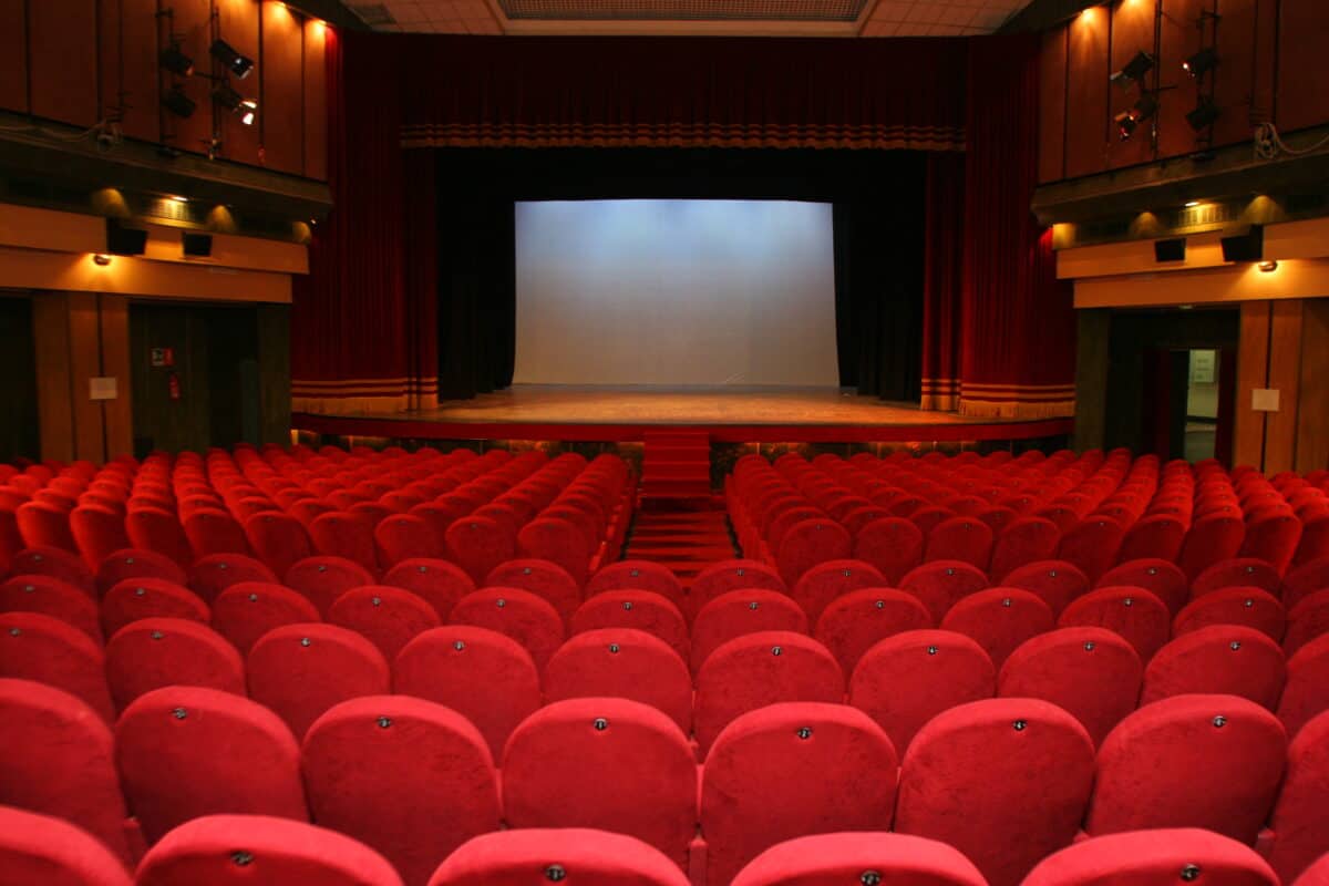 Chiusura dello storico teatro "Acacia" - salviamolo!