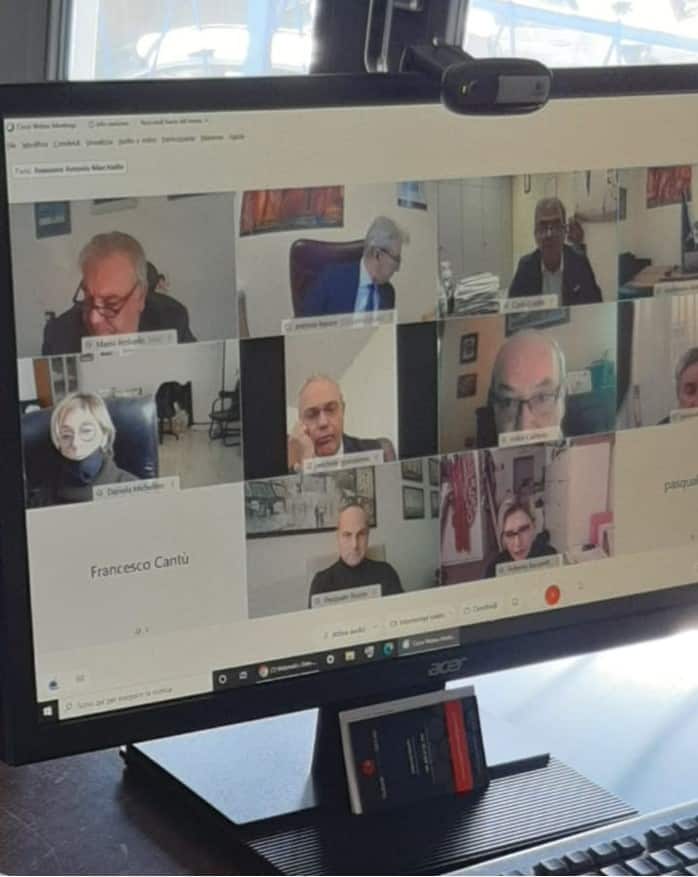 Associati Fenailp chiedono l'inizio dei saldi