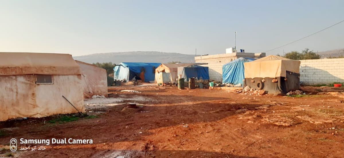 «La vita in una tenda»: il nostro viaggio nei campi profughi siriani al nord-est di Idlib