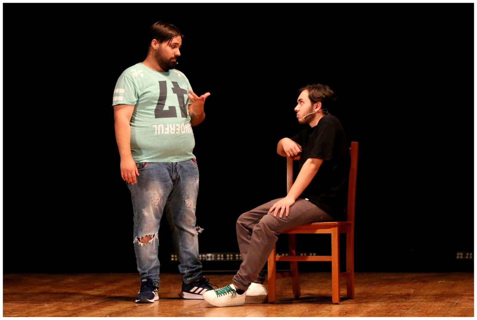 "Un'ora senza regole": il teatro napoletano in streaming