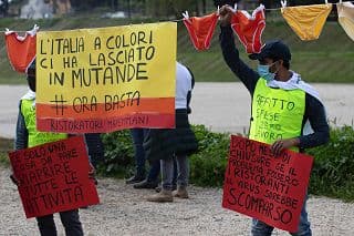 Covid: commercianti a Circo Massimo, lasciati in mutande