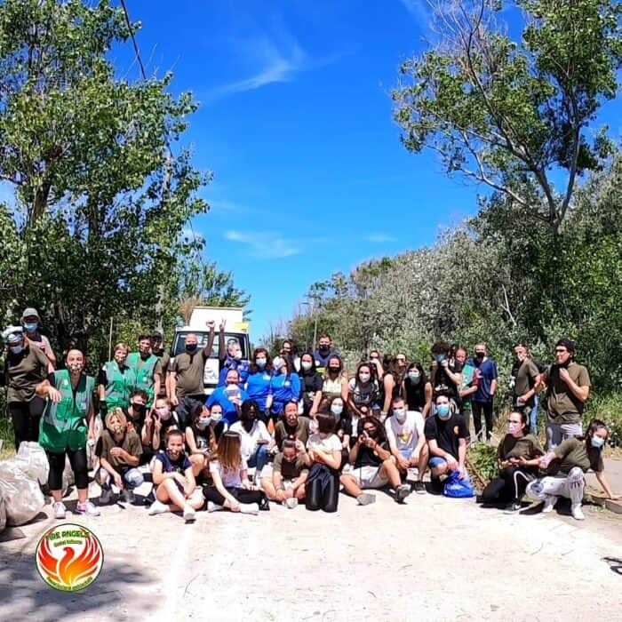 Castel Volturno, i Fire Angels ripuliscono Baia Verde