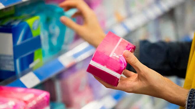 Castel Volturno, proposta la diminuzione della tassazione per i prodotti igienico-sanitari femminili