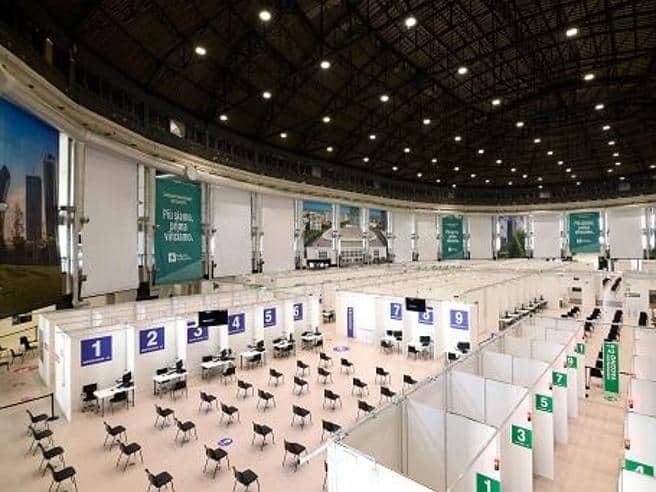 Le Regioni al Governo: "In zona bianca, protocolli da gialla"