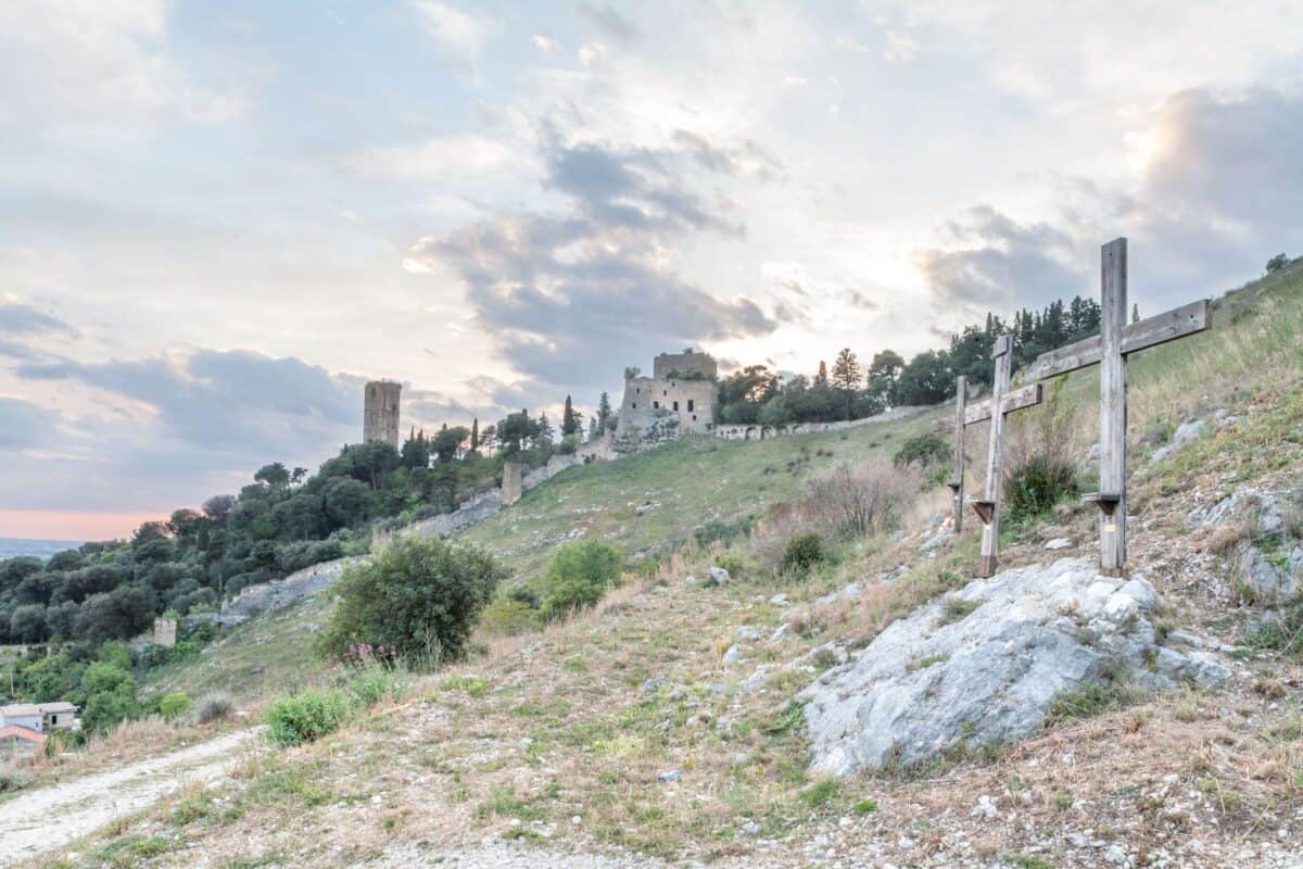 Il Castello di Maddaloni è in pericolo, ma non importa a nessuno!