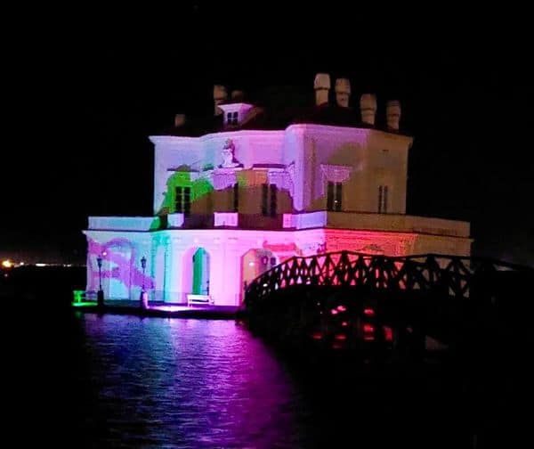 Bacoli, Casina Vanvitelliana tricolore per la vittoria degli azzurri