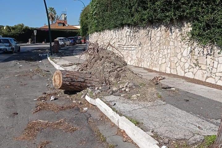 Posillipo non è più una cartolina: un degrado inscrivibile