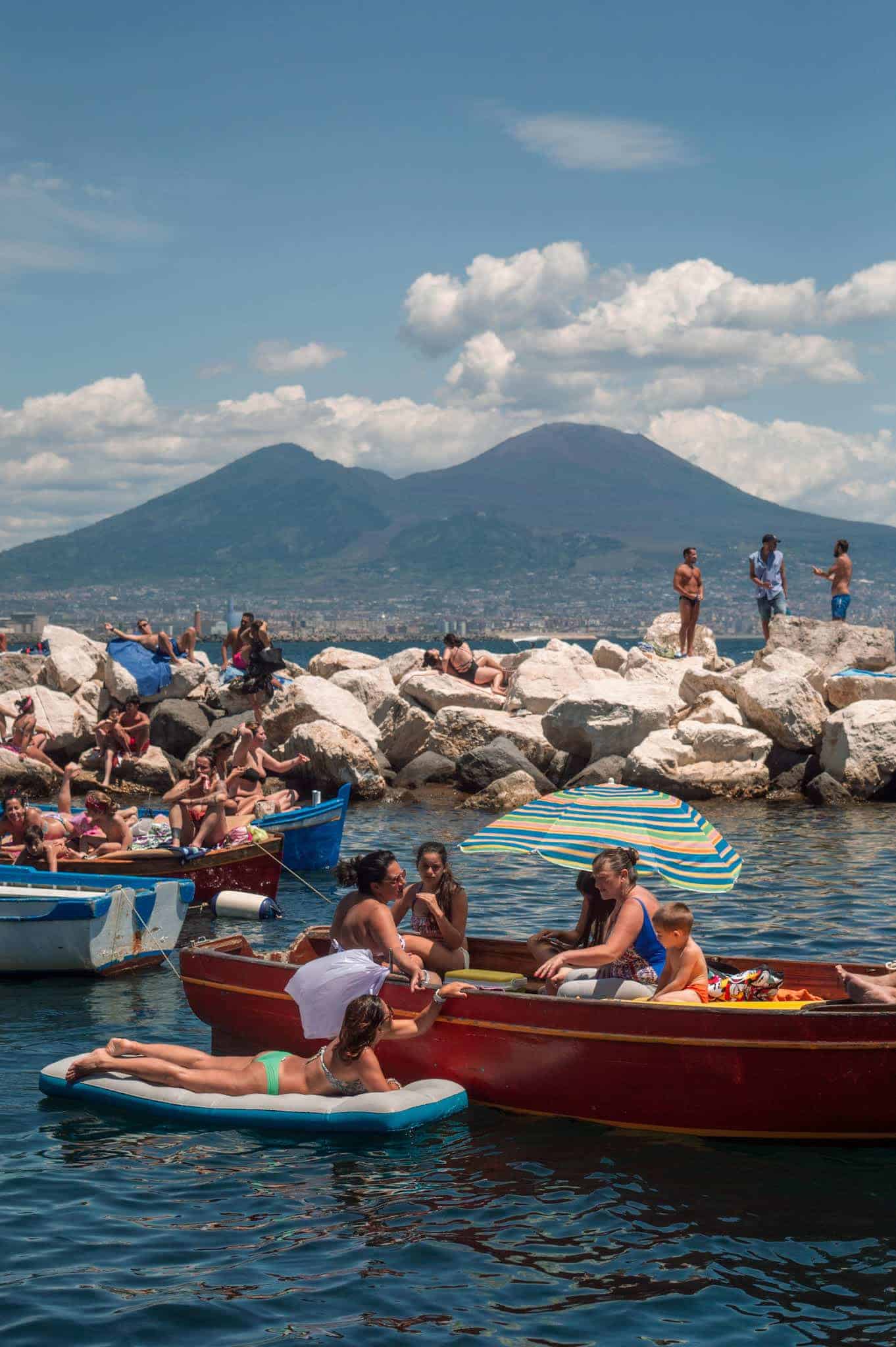 Riscattare Napoli con il potere della fotografia: intervista a Ciro Pipoli