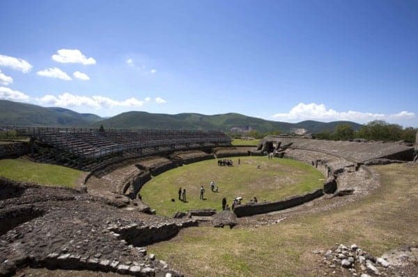 "I Racconti di Dioniso" all'Anfiteatro Romano di Avella dal 4 settembre