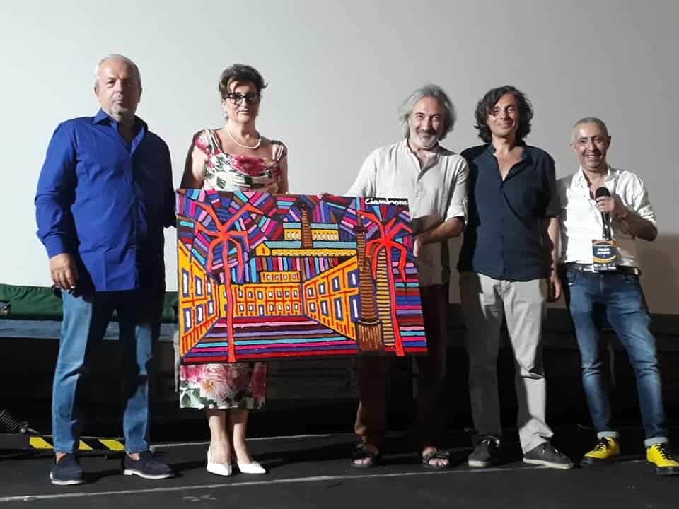 Platea gremita al Belvedere per la rassegna "Vanvitelli sotto le stelle"