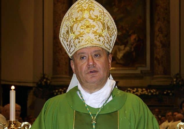 Rifiuti: vescovo di Acerra dice no a nuovo impianto in città